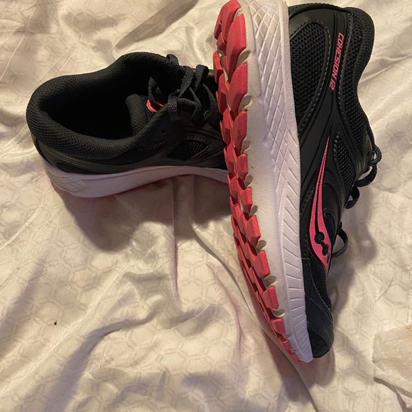 Saucony Women's VERSAFOAM Cohesion shoe - Picture 5 of 6